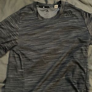 Adidas Dark gray t shirt (Men’s S)